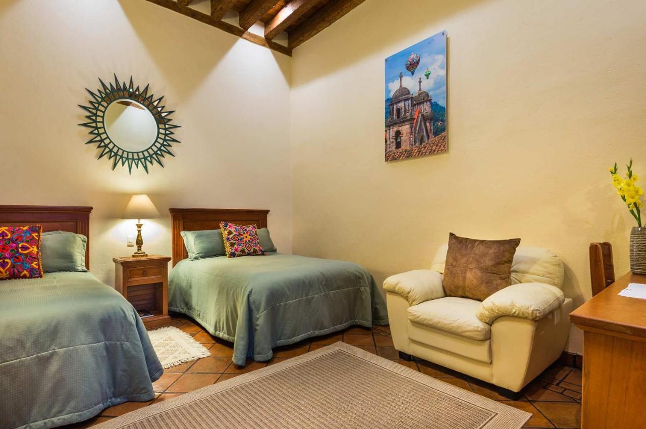 Hotel Casa Del Naranjo Pátzcuaro Buitenkant foto