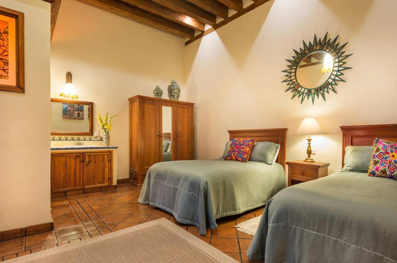 Hotel Casa Del Naranjo Pátzcuaro Buitenkant foto