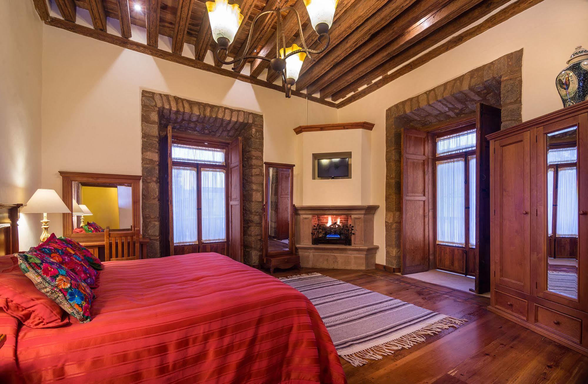 Hotel Casa Del Naranjo Pátzcuaro Buitenkant foto