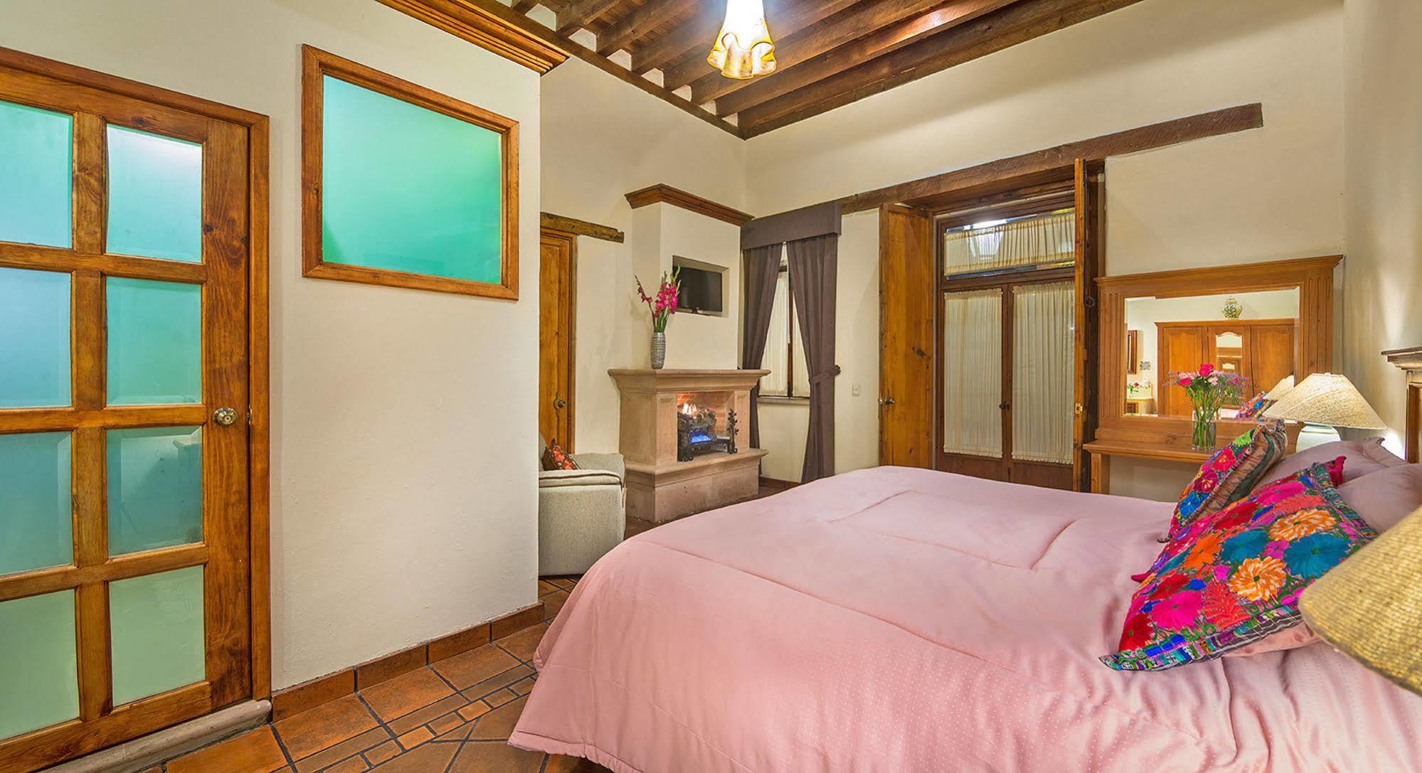 Hotel Casa Del Naranjo Pátzcuaro Buitenkant foto